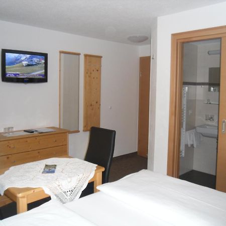 Grünwaldhof Bed & Breakfast Tux Dış mekan fotoğraf