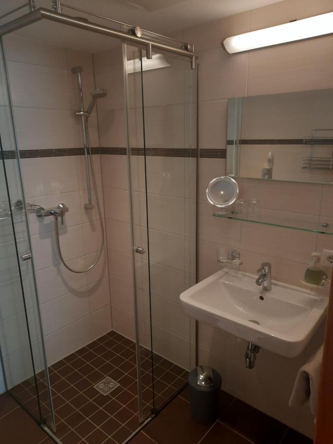 Grünwaldhof Bed & Breakfast Tux Dış mekan fotoğraf