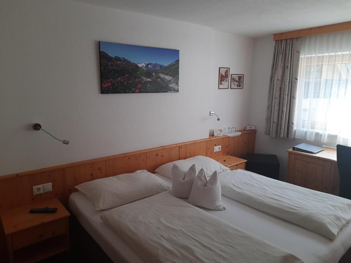 Grünwaldhof Bed & Breakfast Tux Dış mekan fotoğraf