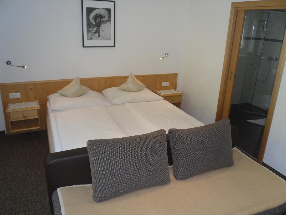 Grünwaldhof Bed & Breakfast Tux Dış mekan fotoğraf