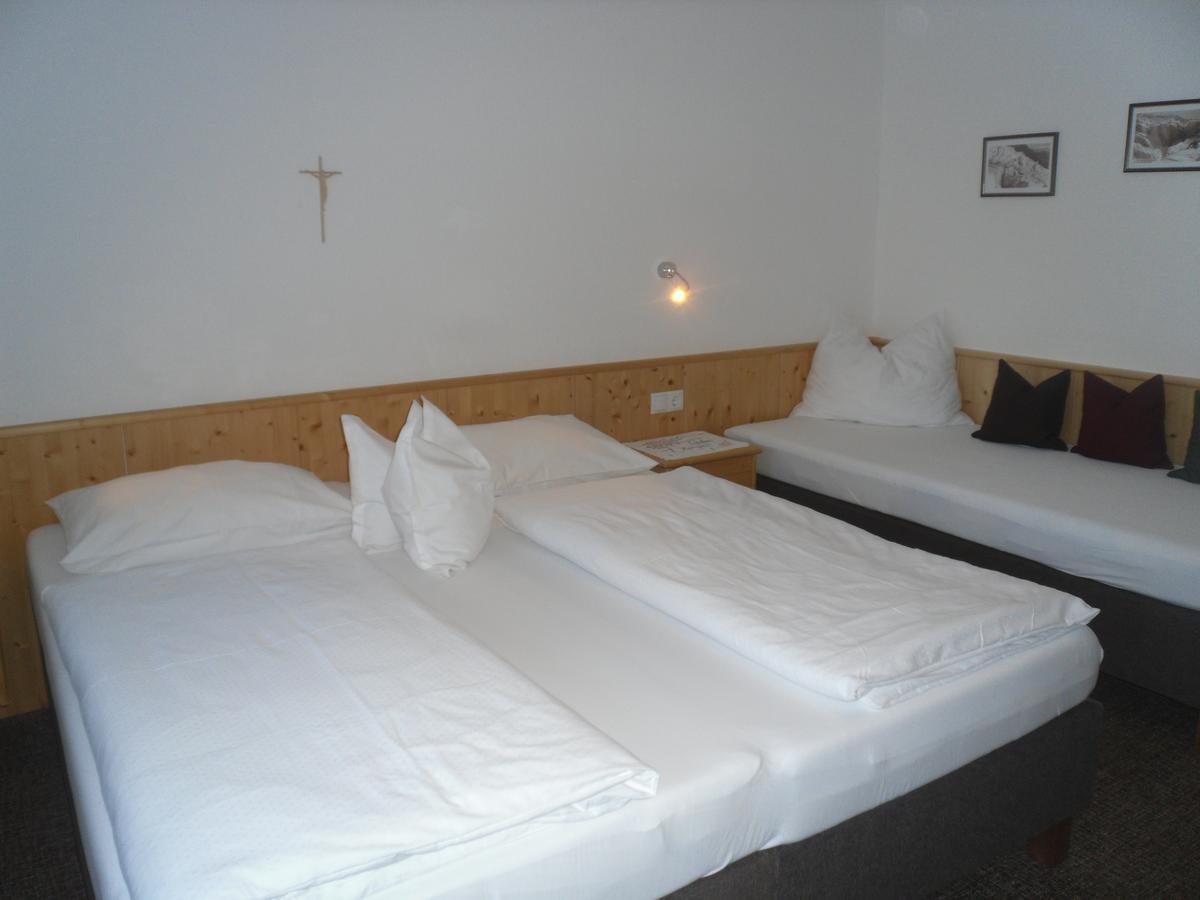 Grünwaldhof Bed & Breakfast Tux Dış mekan fotoğraf