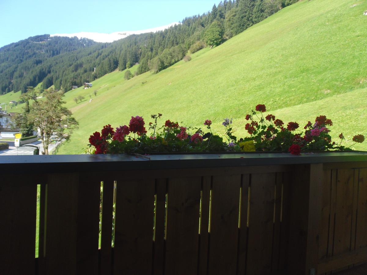 Grünwaldhof Bed & Breakfast Tux Dış mekan fotoğraf