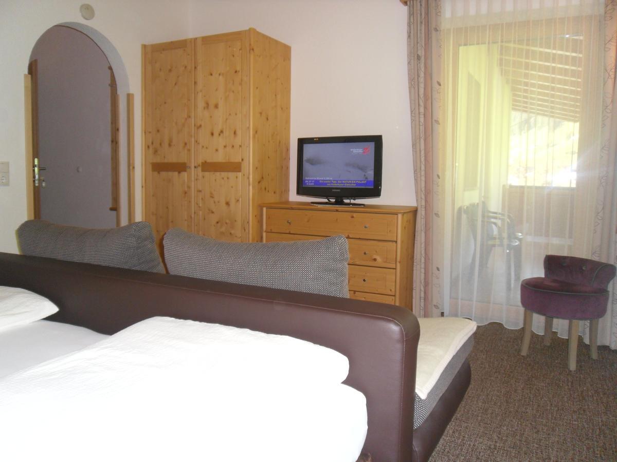 Grünwaldhof Bed & Breakfast Tux Dış mekan fotoğraf