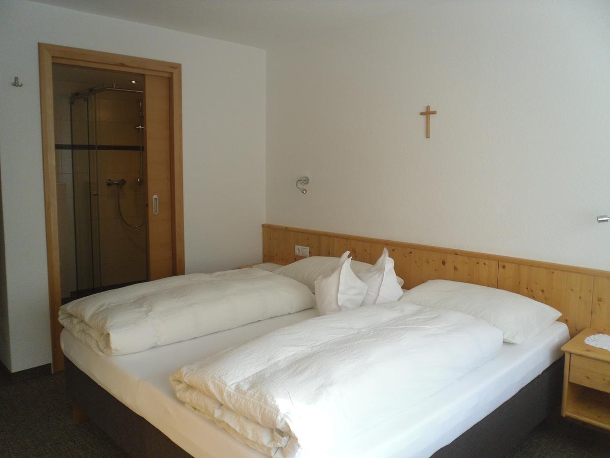 Grünwaldhof Bed & Breakfast Tux Dış mekan fotoğraf
