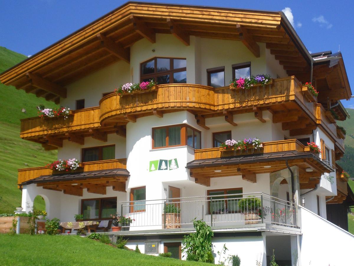 Grünwaldhof Bed & Breakfast Tux Dış mekan fotoğraf