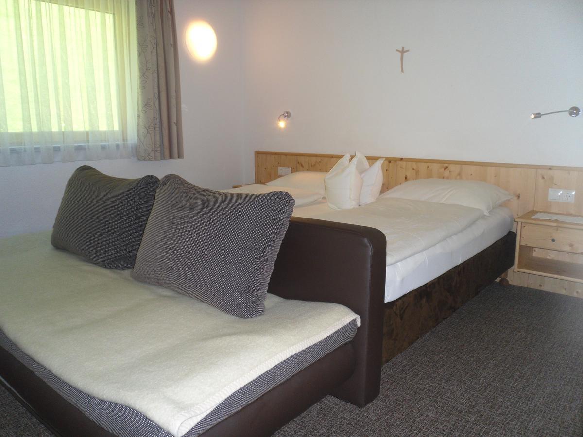Grünwaldhof Bed & Breakfast Tux Dış mekan fotoğraf